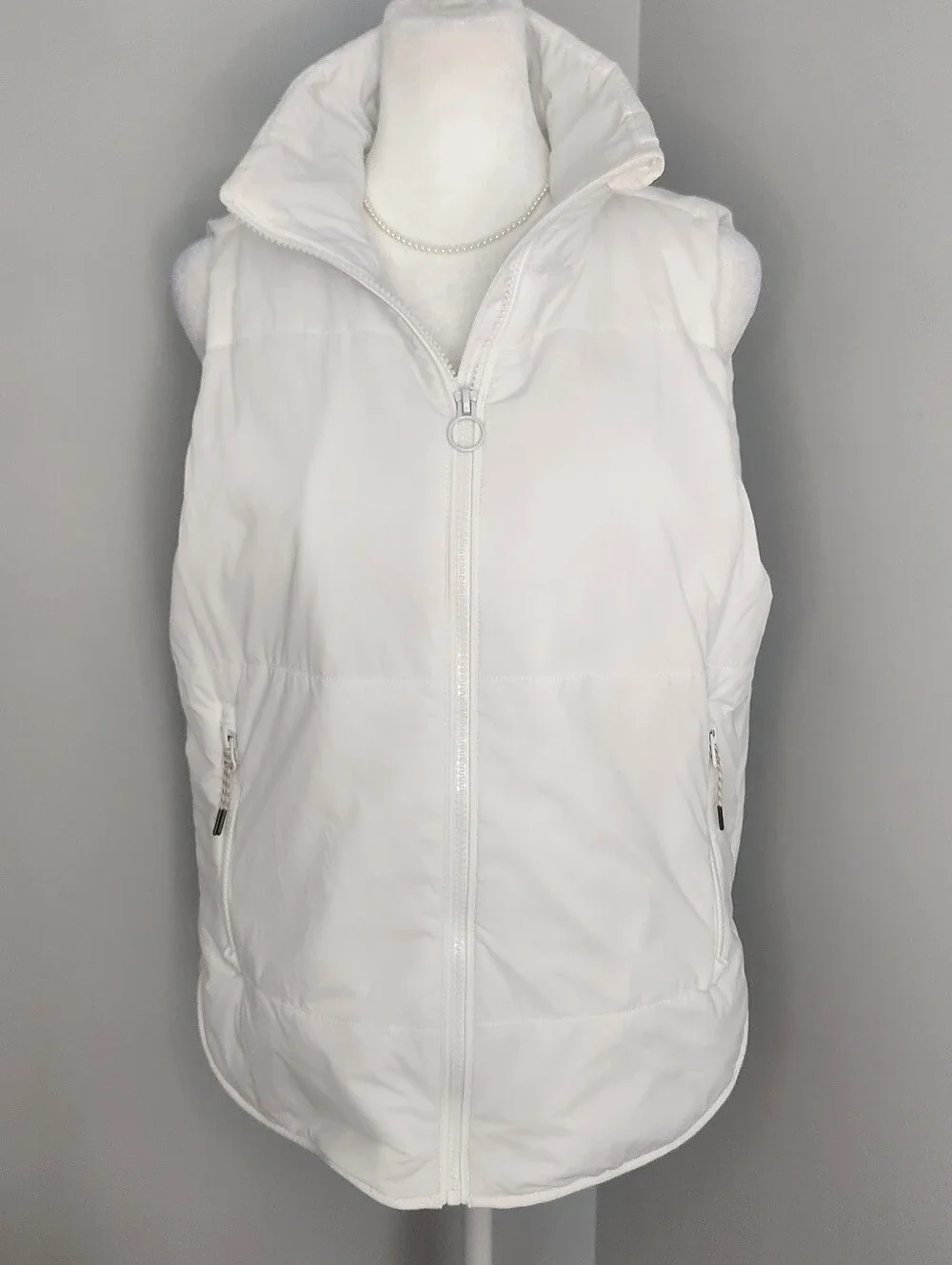 Vuori sleeveless quilted